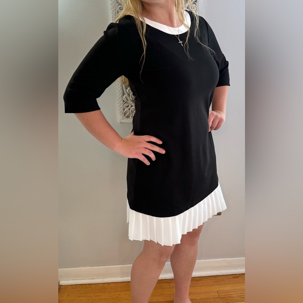 ❤️ 3/4 sleeve pleated hem mini sheath dress - Picture 4 of 9